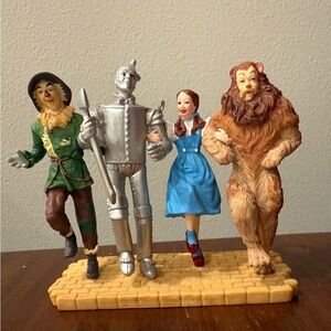 Hallmark “Off to see the Wizard” 2005 collectible ornament